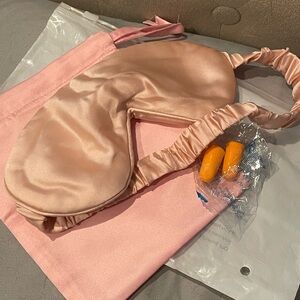 Olesilk 100% mulberry Silk Pink Sleep Eyemask and earplugs with bag set